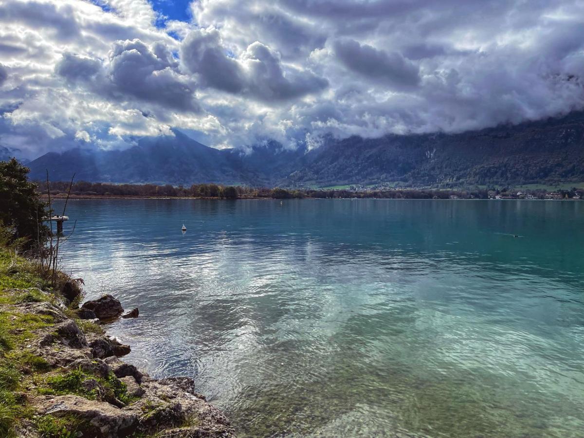Reflet Bleu Du Lac D'Annecy 3 Etoiles - Face Au Lac, Parking Gratuit, Paddle Board Doussard Esterno foto